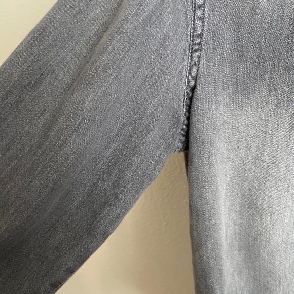 Grey Banana Republic Button Down - Picture 4 of 6